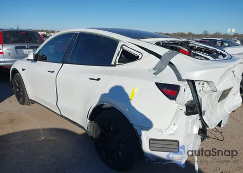 2023 Tesla Model Y Awd/Long Range Dual Motor All-Wheel Drive z USA, uszkodzony, nr VIN 7SAYGAEEXPF708537